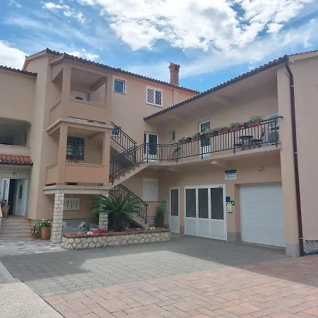 Apartment Ruzica Rab Town