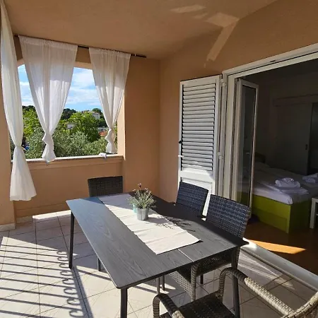 Apartment Ruzica Rab Town